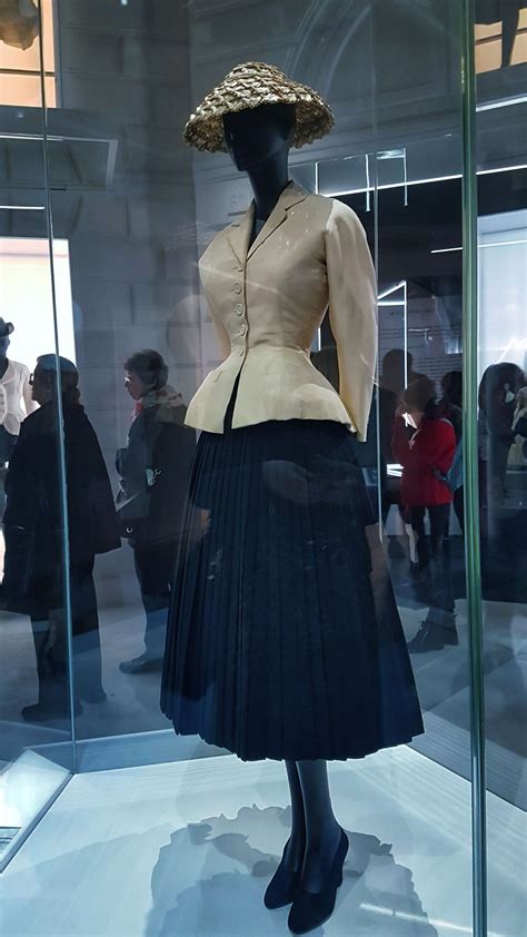 christian Dior bar jacket history